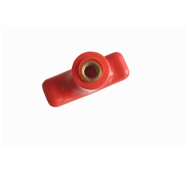 T-punho vermelho dos encaixes de extremidade do cabo da operação da trava com a inserção rosqueada de bronze