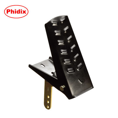 CH530/CH531 Pedal de acelerador pesado para caminhões e máquinas off-road. Sistema de retorno de dupla configuração com molas. Design durável com baixa manutenção e resistência à corrosão.